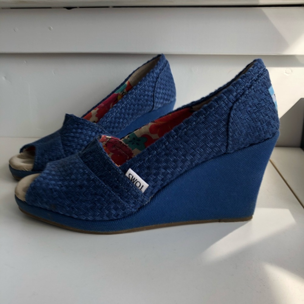 Toms Blue Wedges